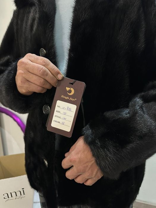 Продам новую шубу