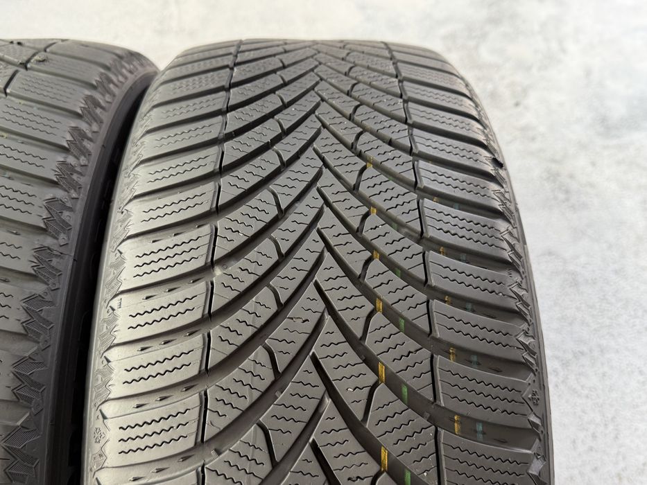 225/50/17 Semperit 4Броя: 330€ 6.5мм