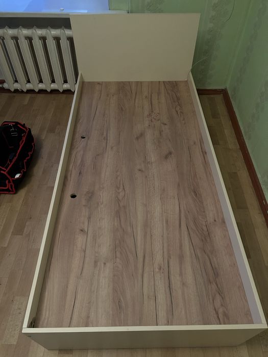 односпальная кровать