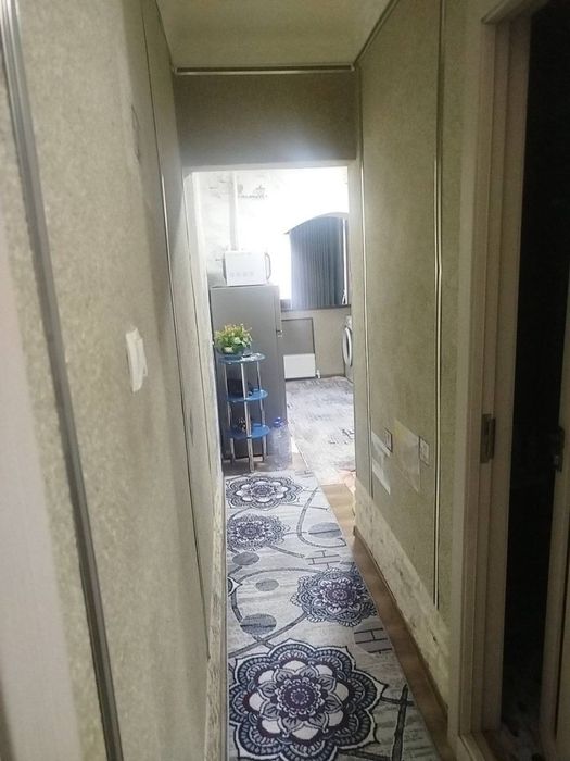 Срочно продаеться 2-комнатная квартира городе Чирчике раеоне Октьябрь