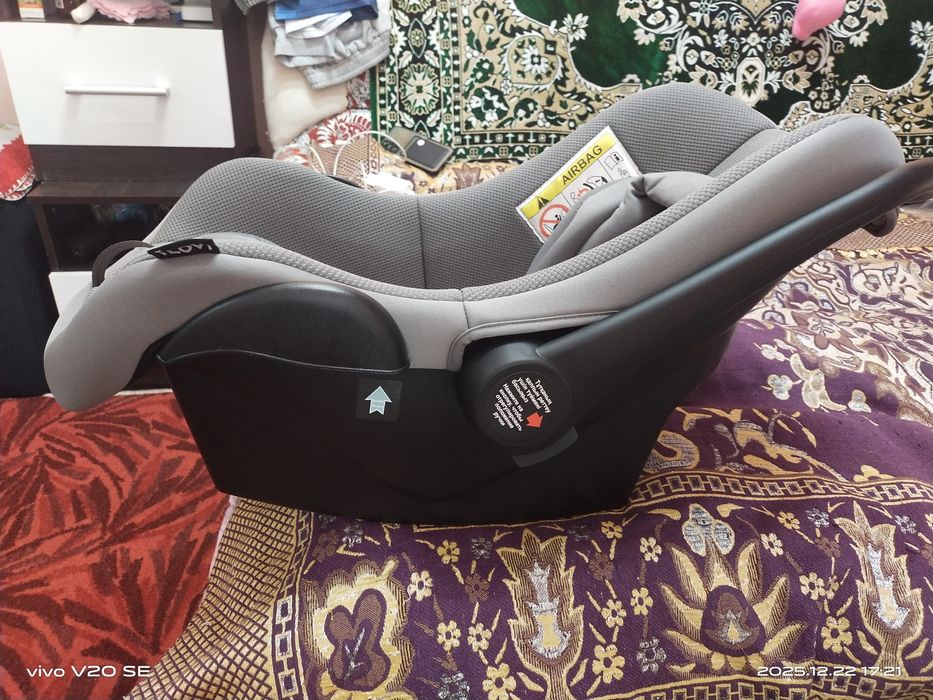 Продам новое автокресло