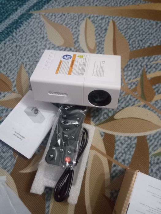 Продам проектор мини