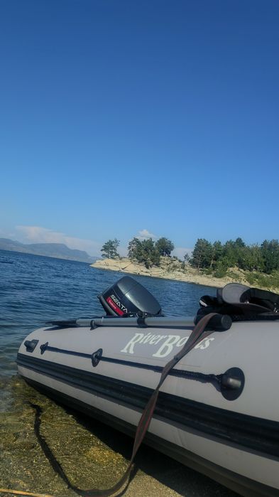 Продам лодку ПВХ 370