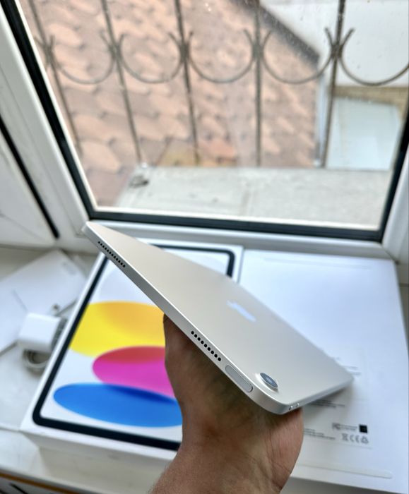 iPad 10 Silver 64GB как новенький