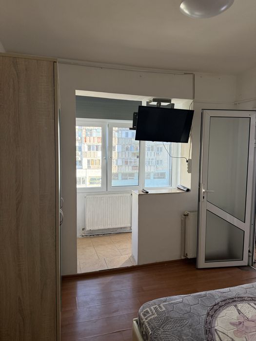 Ofer spre inchiriere ap. 2 camere semidecomandat