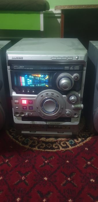 Музыкальний центр