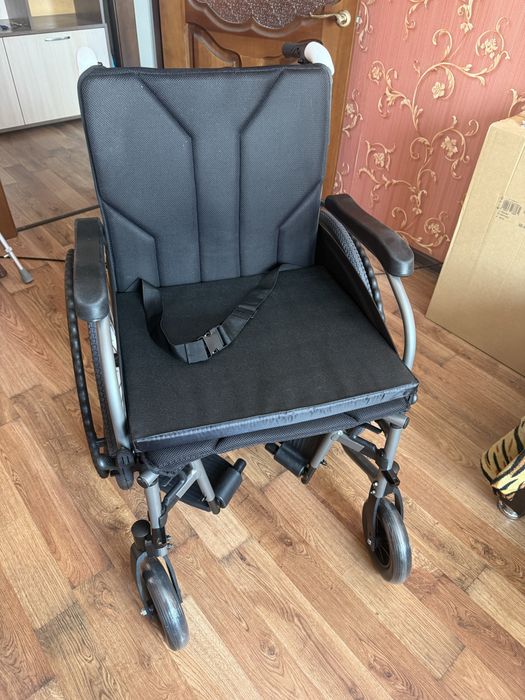 Продам инвалидные коляски
