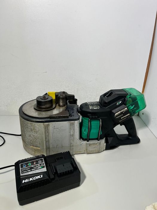 Hikoki VB 3616 DA masina de indoit fier beton de facut etrieri