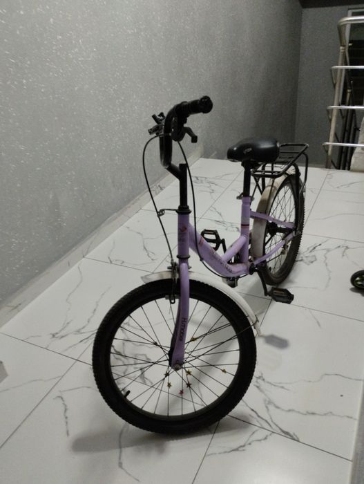 Велосипед, қыз балаға.