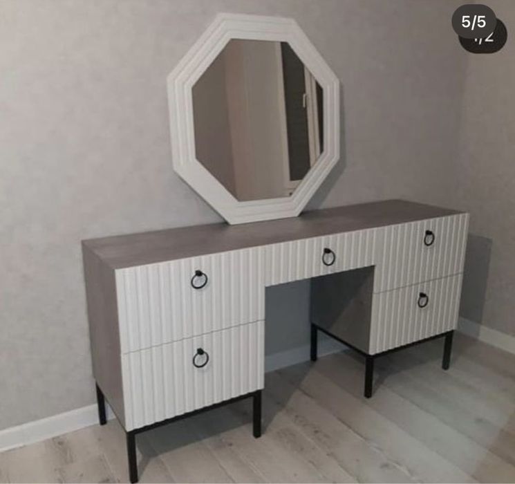 Спальный гарнитур совсем новый