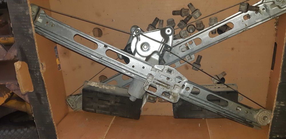 Аксесоари от Мерцедес А160-бензин