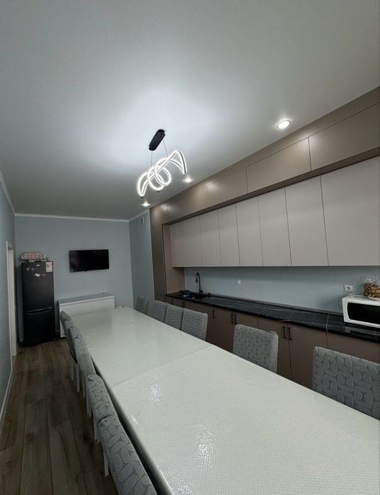 Продается 2-х комн.кв 3 этаж , пл 94 кв.м