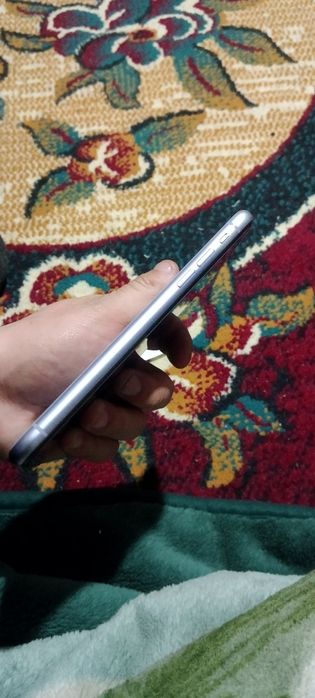 Iphone 11 ideal ekran alishgan orginalga imeyka otmagan obmen bor