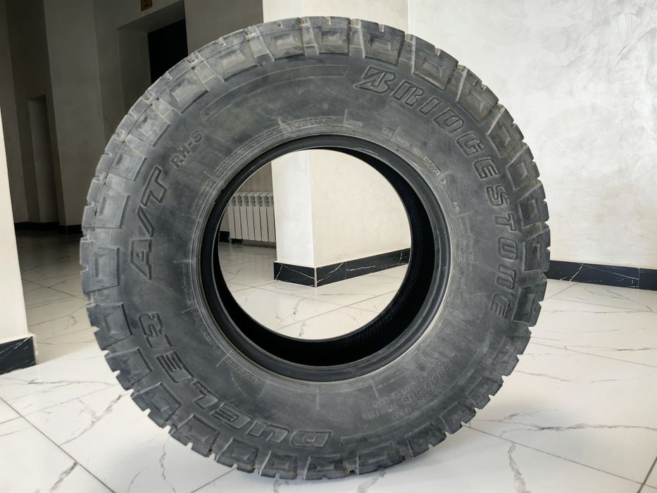 Продам шину Bridgestone Deuler AT