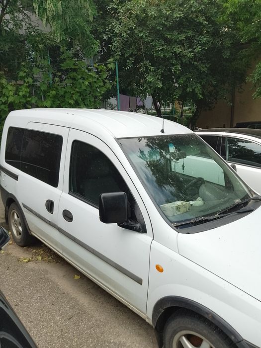 Vând Opel combo cu gpl