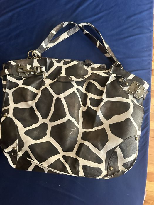 Два броя дамски чанти