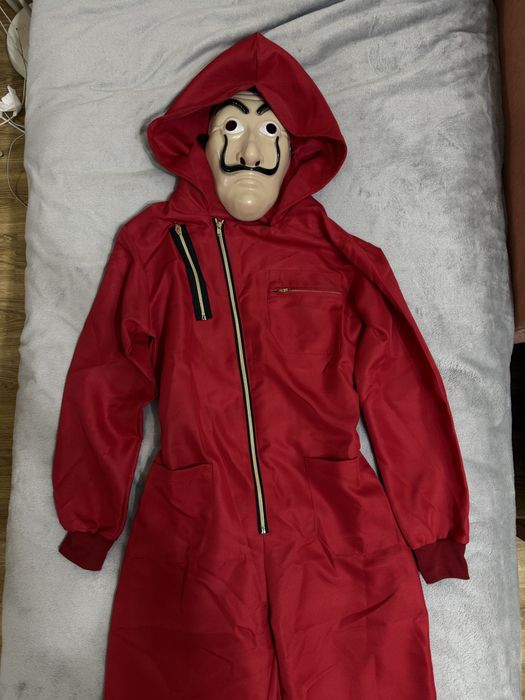 Костюм Бумажный дом новогодний