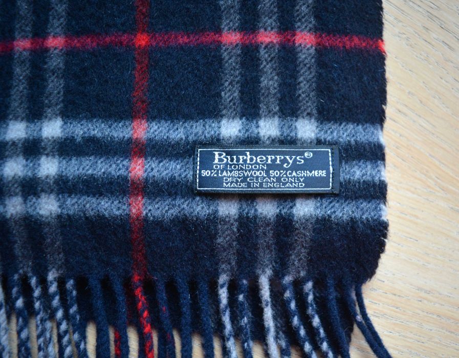 Оригинален шал Burberry 50% Кашмир, 50% вълна