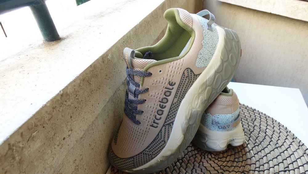 Чисто нови маратонки номер 44.5