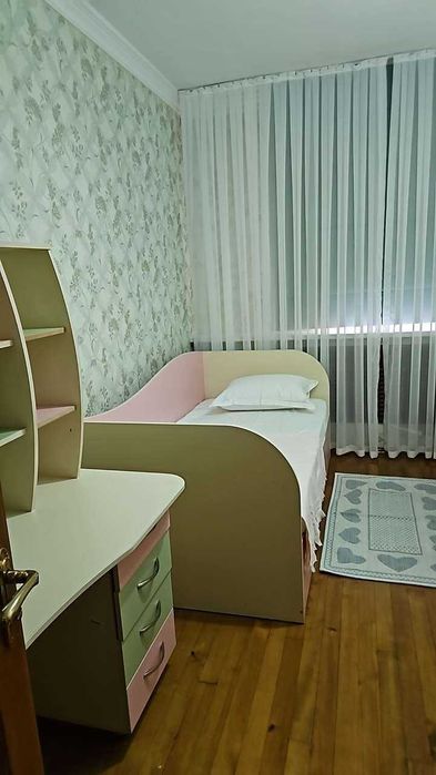 аренда 3х комнатной кв за Буз Базаром метро Горького