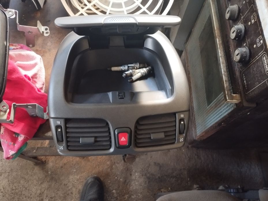 Части за нисан алмера н16 1.8 бензин 2 врати