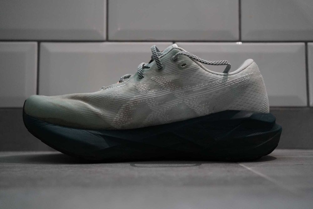 Обукви за бягане Asics Novablast 5 TR 44.5