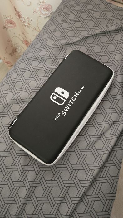 Nintendo Switch Oled + кейс в подарок