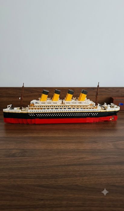 Lego titanik 3000+