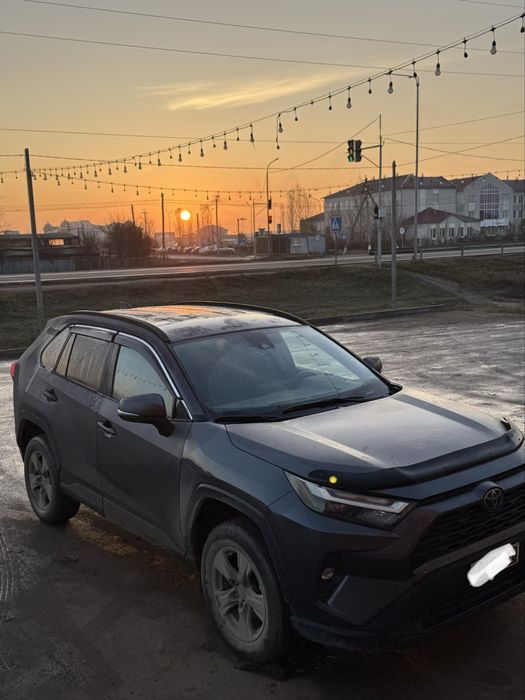 Продам тoyota RAV4