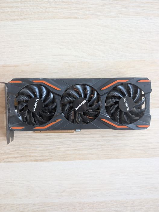 Gigabyte GeForce GTX 1080 Ti 11GB – Stare Foarte Bună, Funcționează Perfect