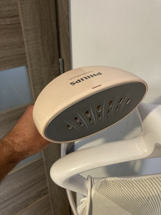 Aparat de calcat cu aburi philips