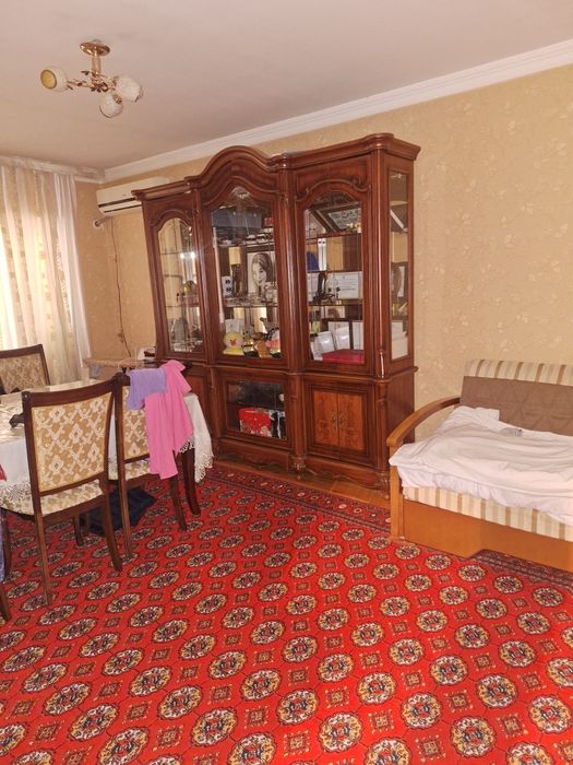 Квартира сотилади қора қамиш 2/3 да 2/4/4да 73квм