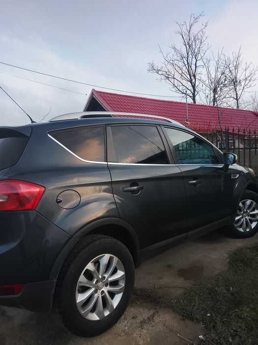 Vând Ford kuga .
