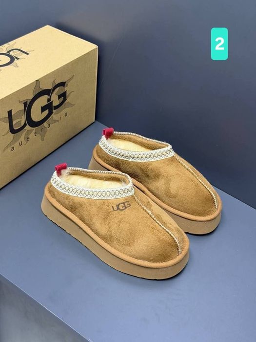 Ugg-uri diferite modele
