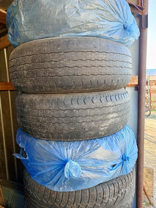 Продам  шины б/у