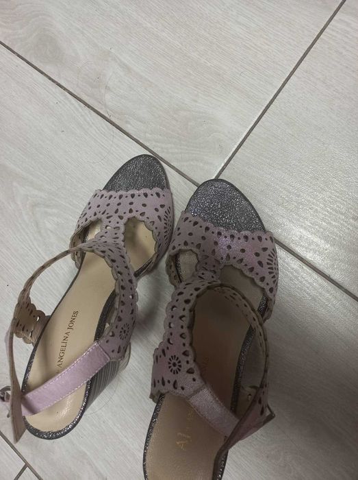 естествена кожа сандали