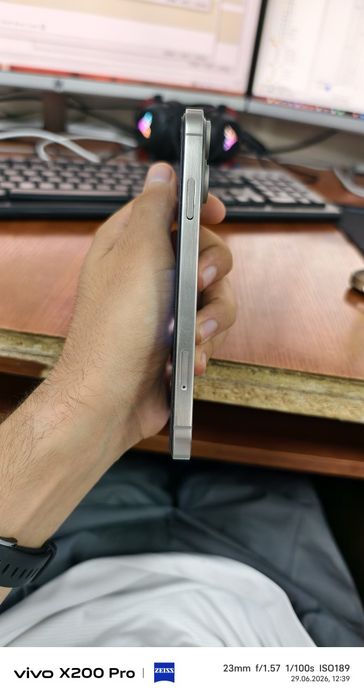 Iphone XR 64GB 15 pro korpusida