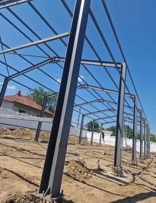 Hale metalice la preț redus