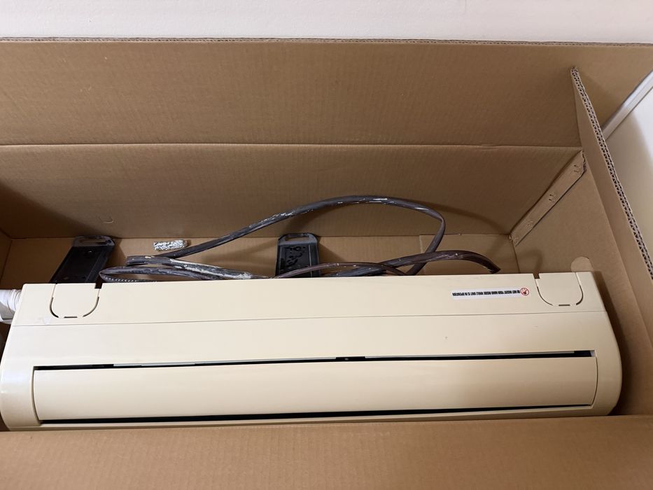 Aer conditionat whirpool perfect functional 12.000