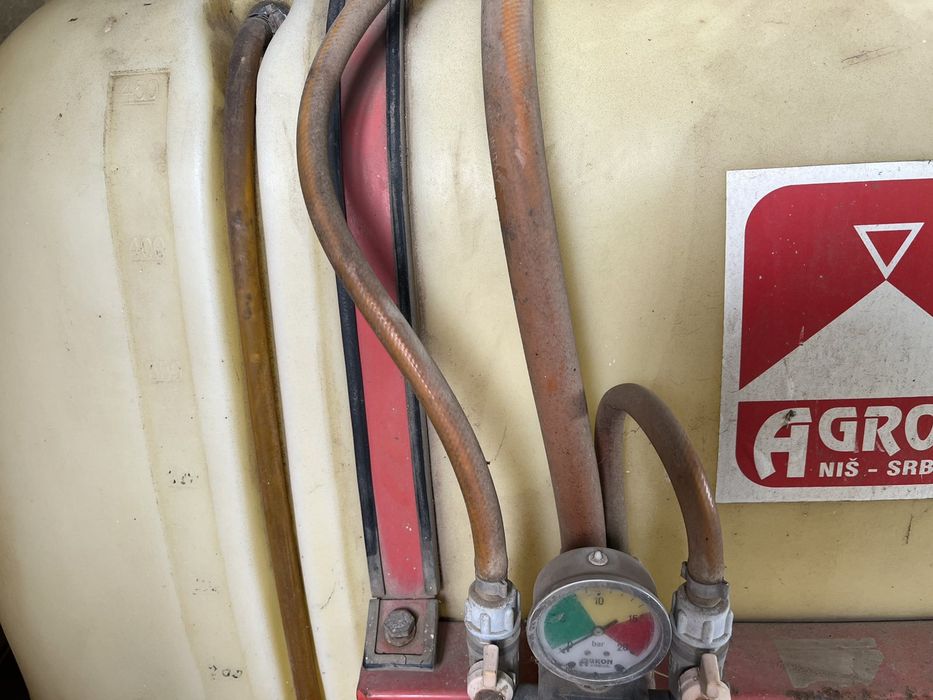 Продавам щангова пръскачка