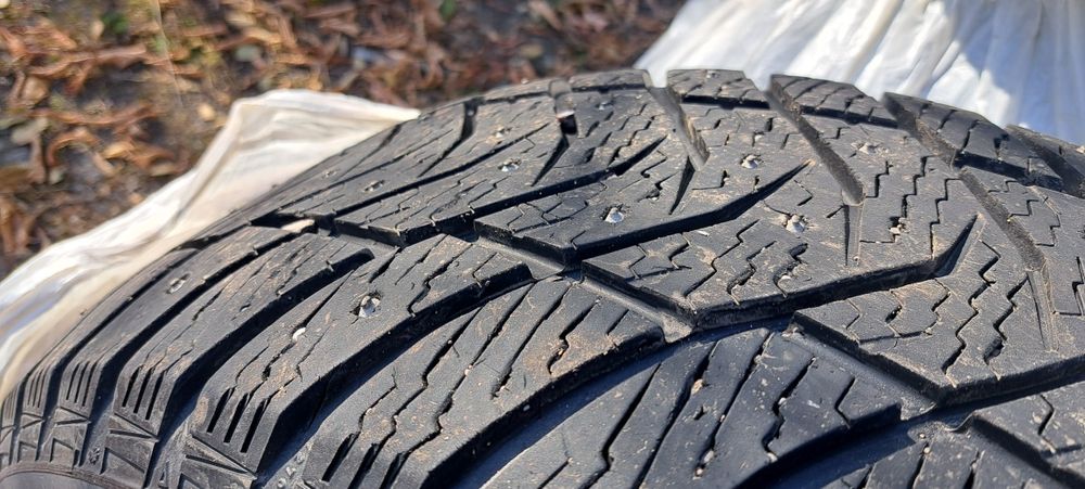 Шины зима yokohama R20