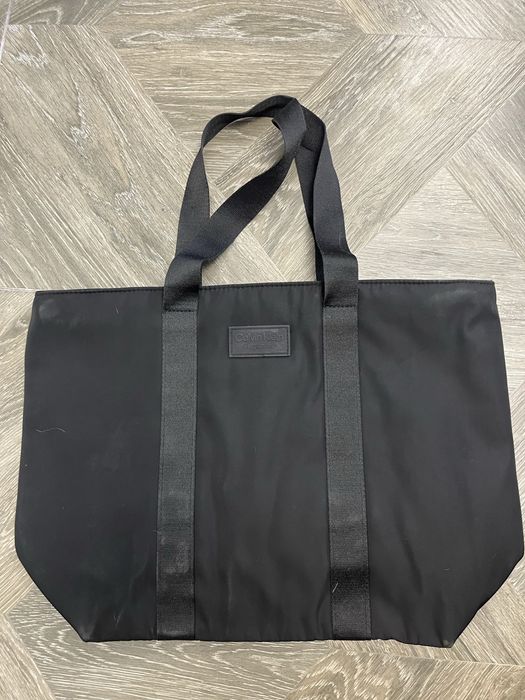 Calvin Klein чанта