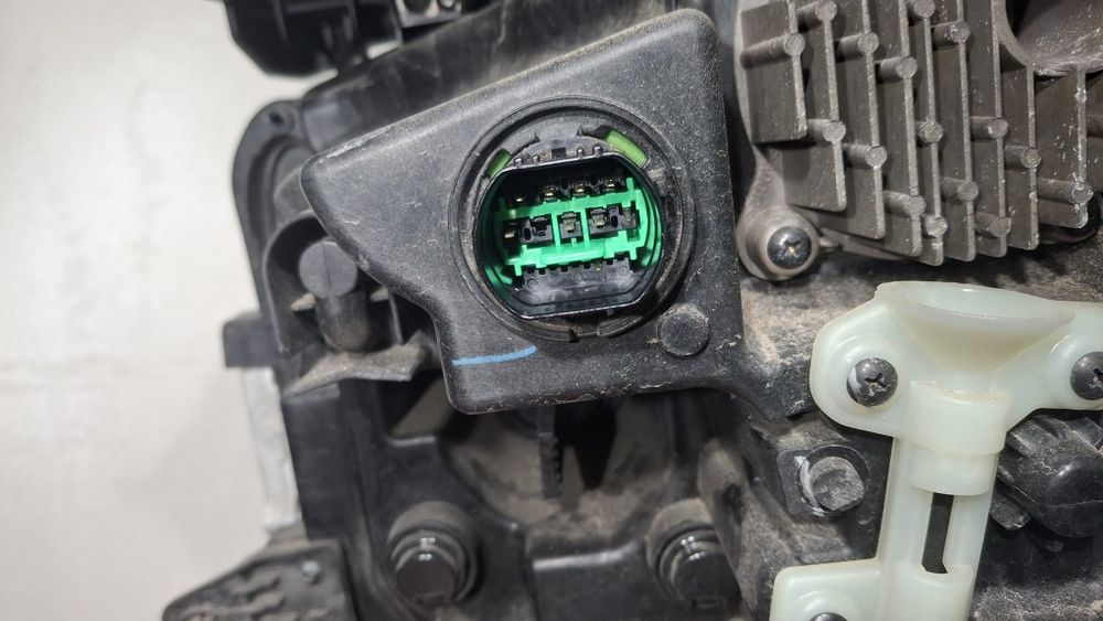 Фар Хюндай санта фе 4 / Hyundai santa fe IV