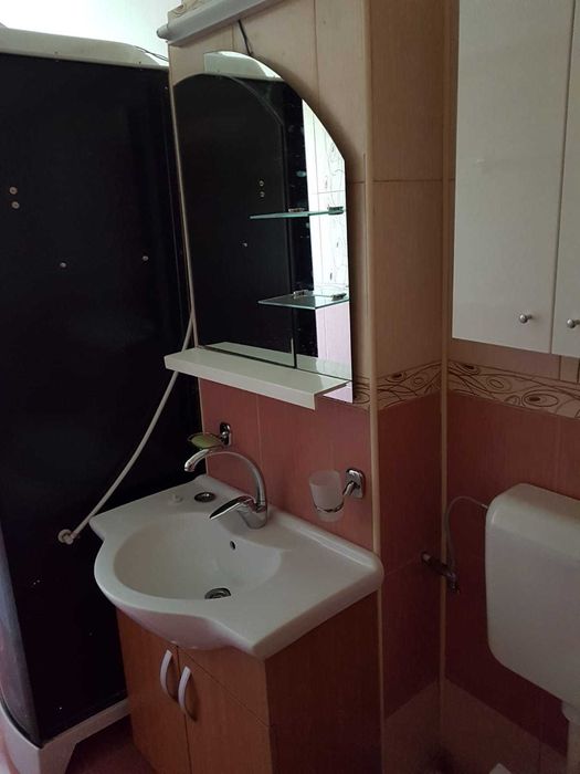 Ofer spre inchiriere garsoniera in zona Politehnica
