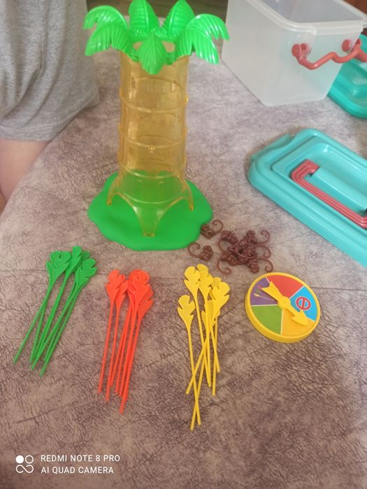 Продам конструкторы.