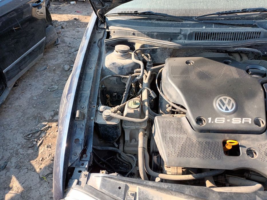 Dezmembrari  VW GOLF 4  1997  > 2006 1.6 Benzina