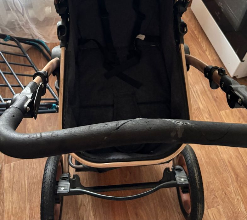 Продам детскую коляску