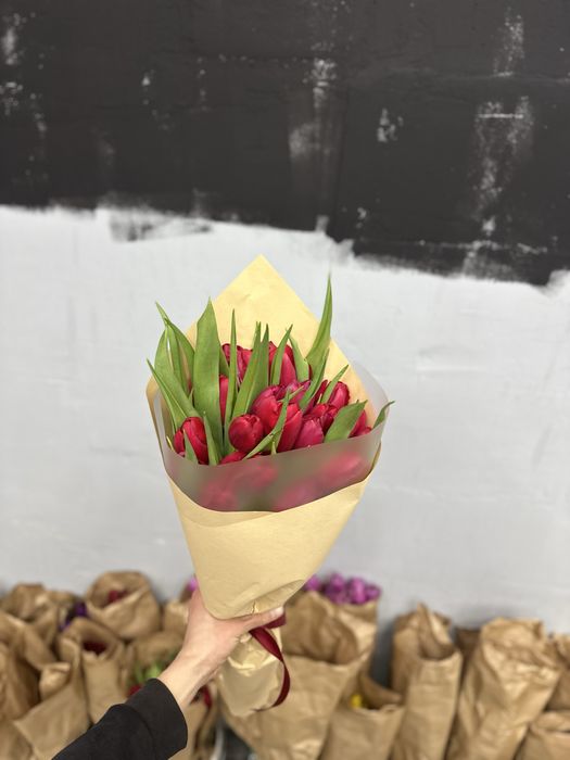 Тюльпаны по 300тг бутон , Можно оптом