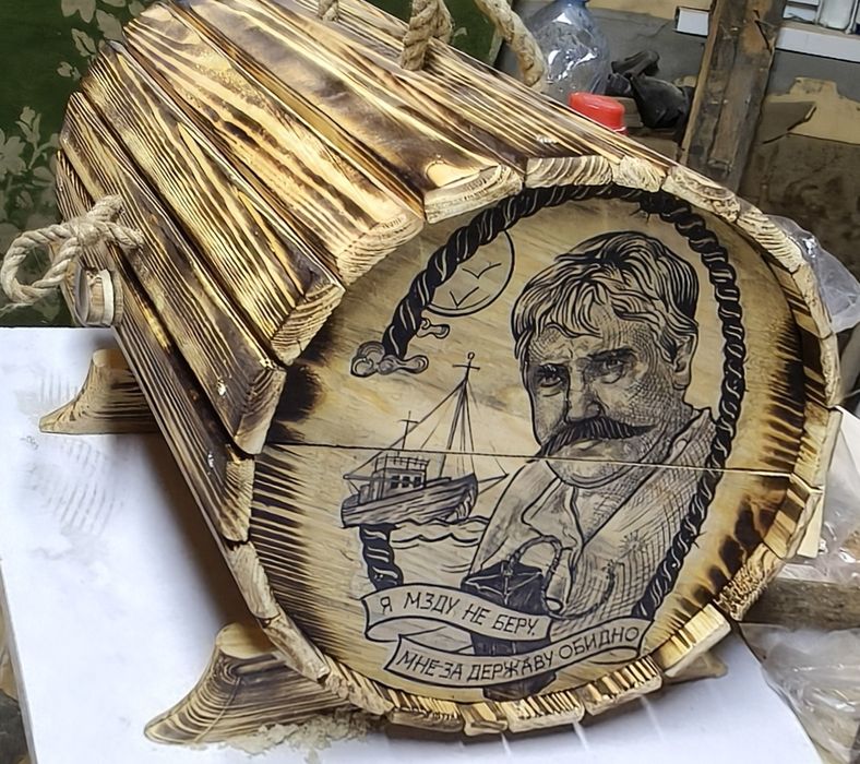 Продам бочонок мини бар