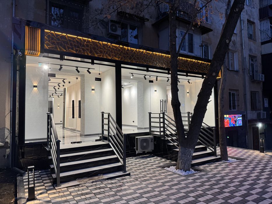 стадион Старт - Продается нежилое помещение вдоль дороги 215м2